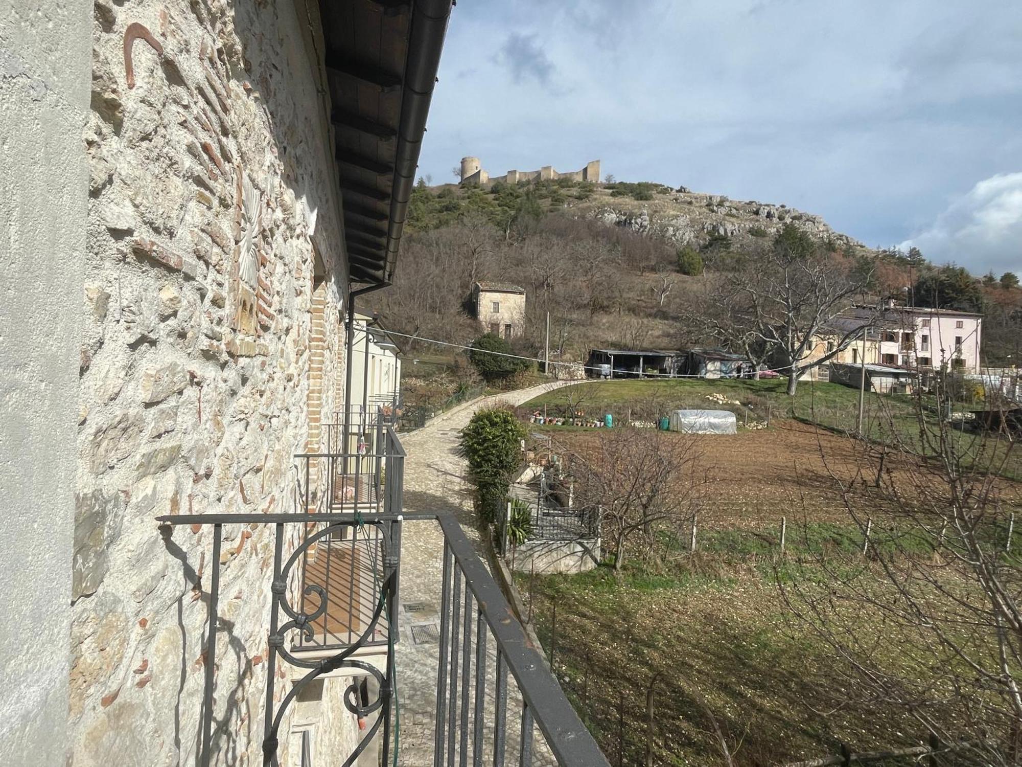 Hotel Sognando Bominaco - Dimora San Pellegrino Exteriér fotografie